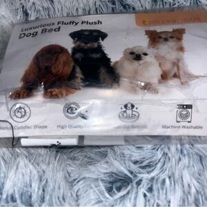 Luxurious Plush Dog Bed - Light Gray